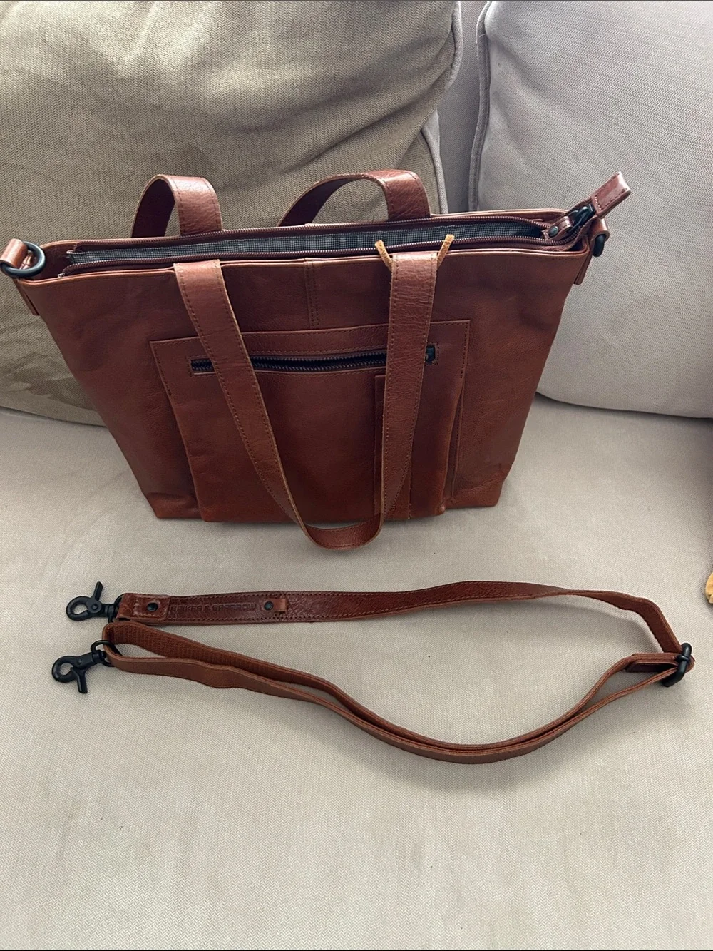 Women/Men's Leather Tote Bag in Brown